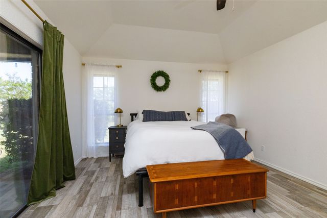 413 W Park Avenue, Weatherford, TX 76086