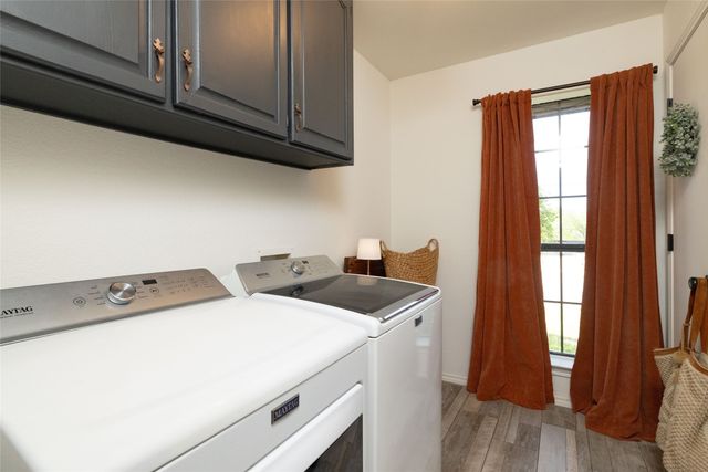 413 W Park Avenue, Weatherford, TX 76086