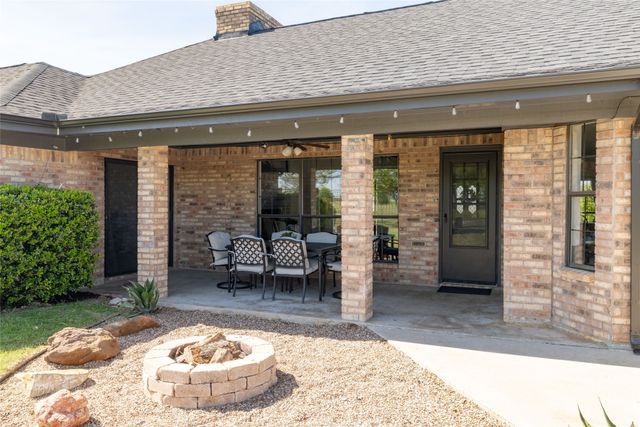 413 W Park Avenue, Weatherford, TX 76086