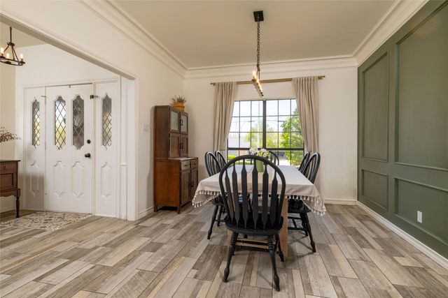 413 W Park Avenue, Weatherford, TX 76086