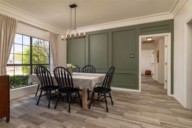 413 W Park Avenue, Weatherford, TX 76086