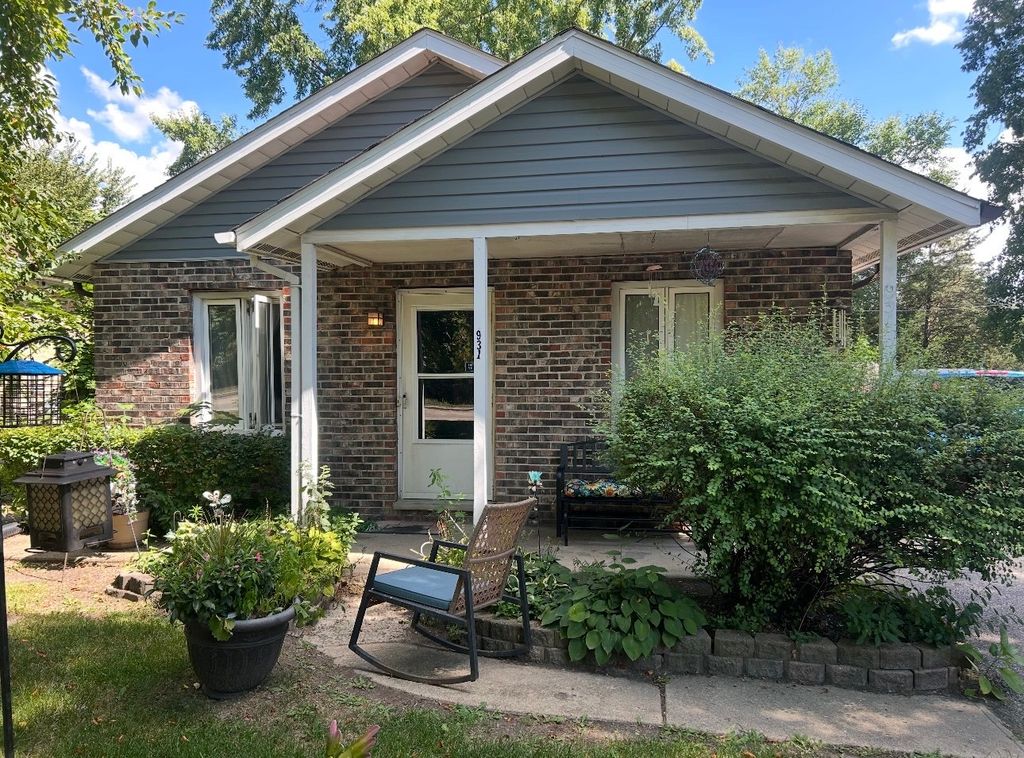 931 N Fairfield Road, Round Lake Beach, IL 60073
