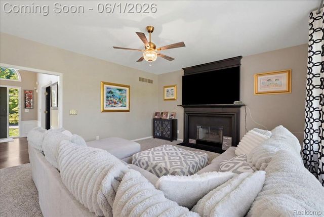 48606 Greenwich Circle, Canton Charter Township, MI 48188