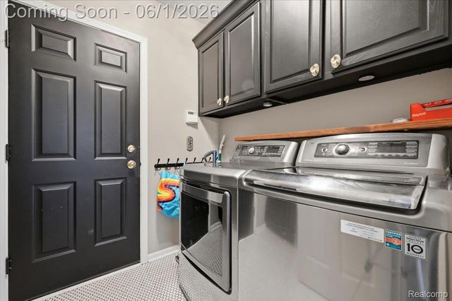 48606 Greenwich Circle, Canton Charter Township, MI 48188