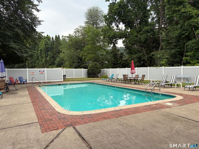 1070 New Haven Avenue 70, Milford, CT 06460