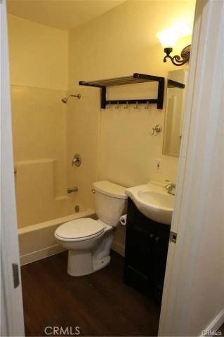 1323 N Cherokee, Los Angeles, CA 90028