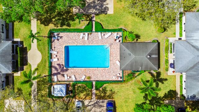 10137 S 40th Way 233, Boynton Beach, FL 33436