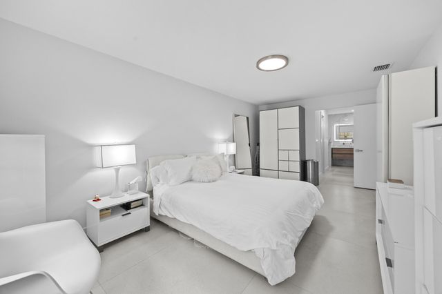 10137 S 40th Way 233, Boynton Beach, FL 33436