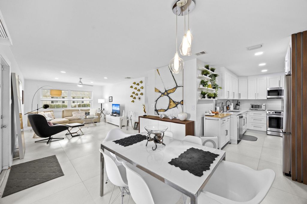 10137 S 40th Way 233, Boynton Beach, FL 33436