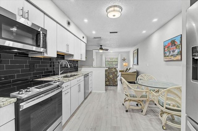 4169 66TH STREET CIRCLE W H, Bradenton, FL 34209