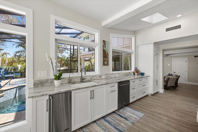 5045 OXFORD DRIVE, Sarasota, FL 34242