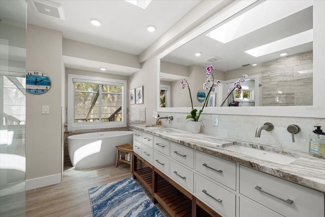 5045 OXFORD DRIVE, Sarasota, FL 34242