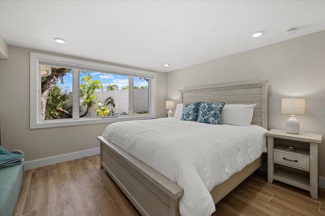 5045 OXFORD DRIVE, Sarasota, FL 34242