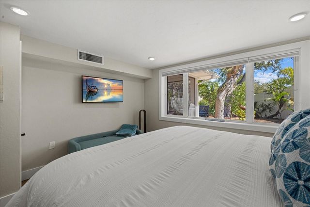 5045 OXFORD DRIVE, Sarasota, FL 34242