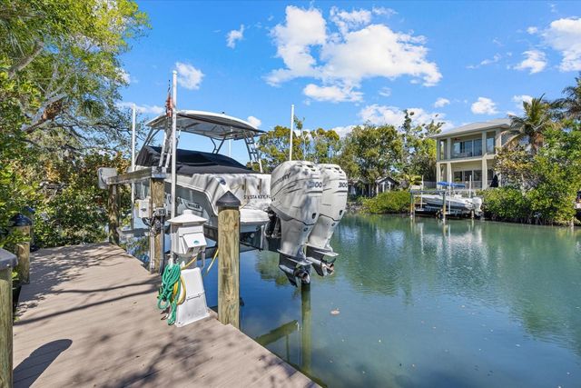 5045 OXFORD DRIVE, Sarasota, FL 34242