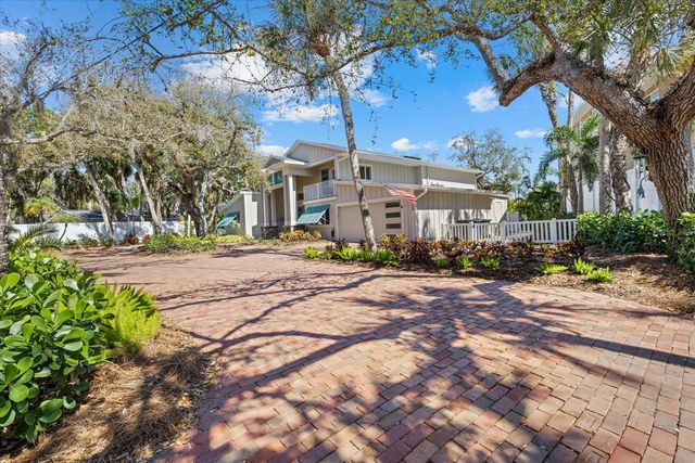 5045 OXFORD DRIVE, Sarasota, FL 34242