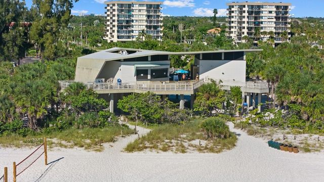5045 OXFORD DRIVE, Sarasota, FL 34242