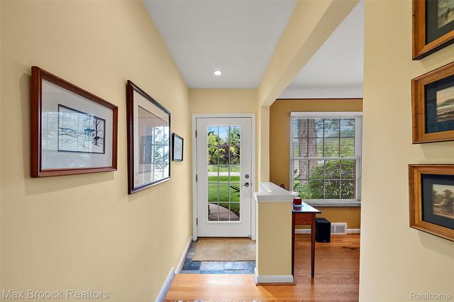 18408 Beverly Road, Beverly Hills Village, MI 48025