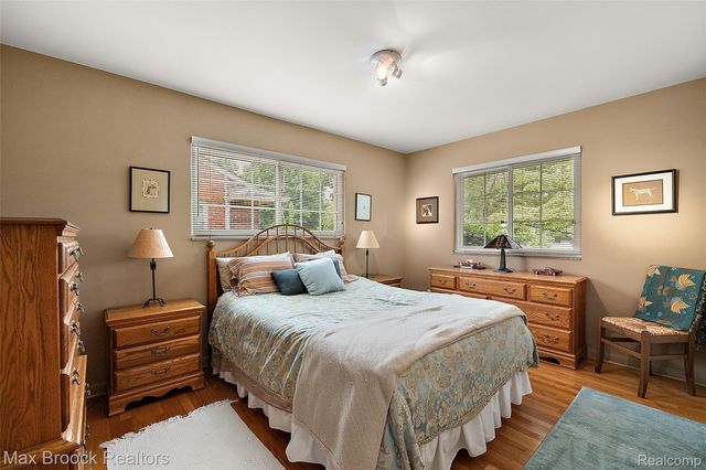 18408 Beverly Road, Beverly Hills Village, MI 48025