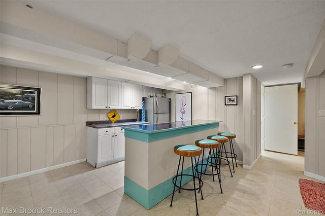 18408 Beverly Road, Beverly Hills Village, MI 48025