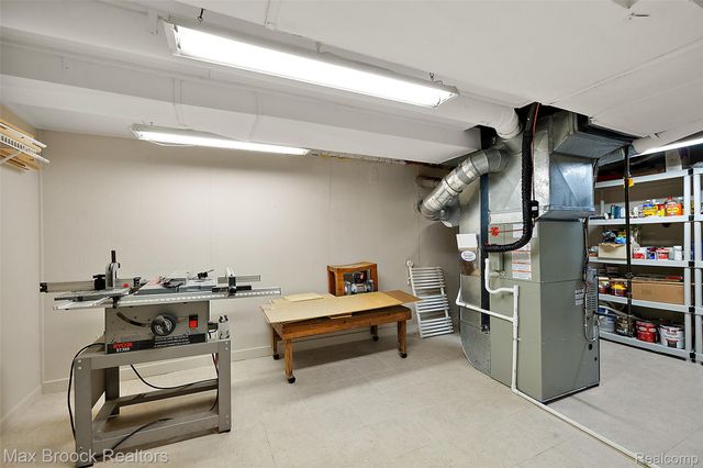 18408 Beverly Road, Beverly Hills Village, MI 48025