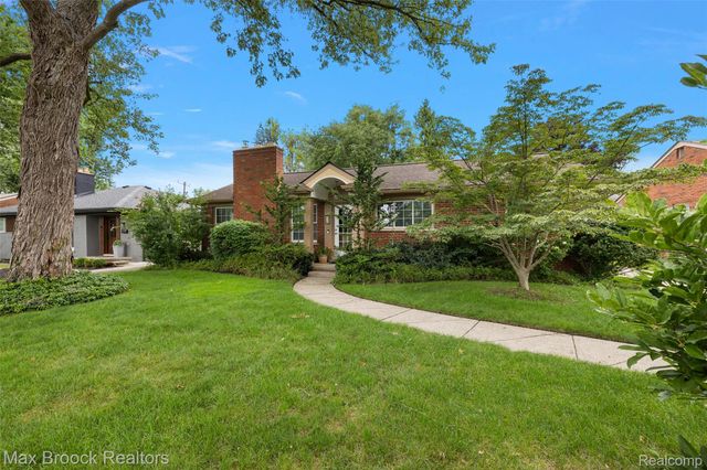 18408 Beverly Road, Beverly Hills Village, MI 48025