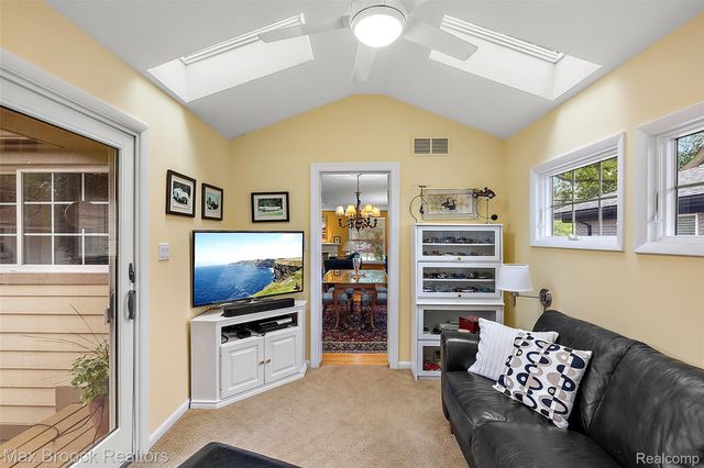 18408 Beverly Road, Beverly Hills Village, MI 48025