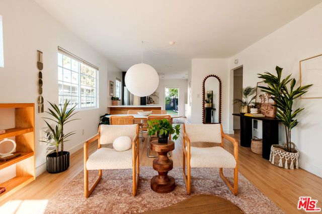 5922 4th Avenue, Los Angeles, CA 90043