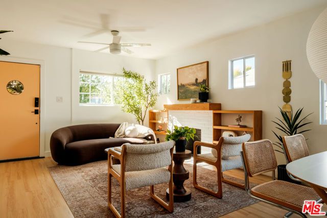 5922 4th Avenue, Los Angeles, CA 90043