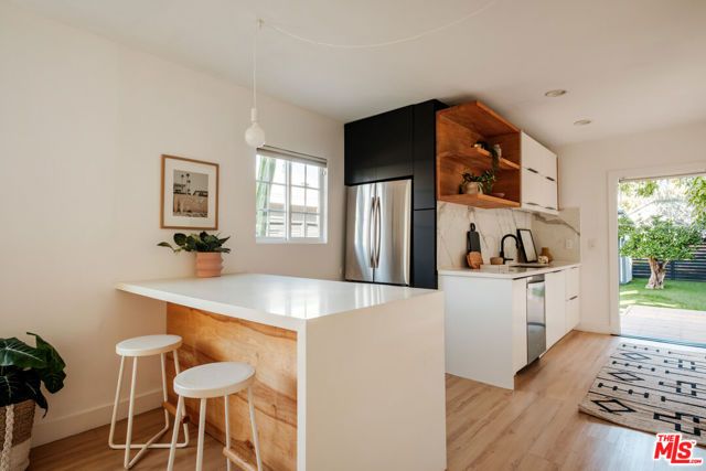 5922 4th Avenue, Los Angeles, CA 90043