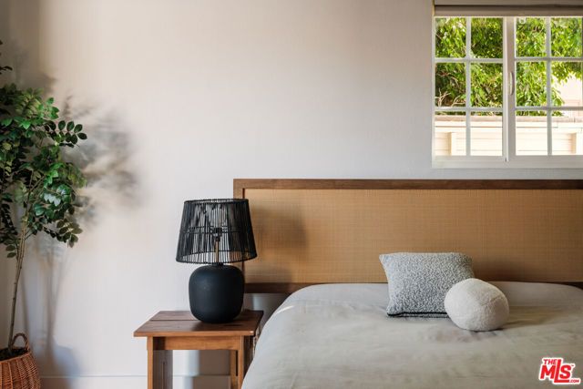 5922 4th Avenue, Los Angeles, CA 90043