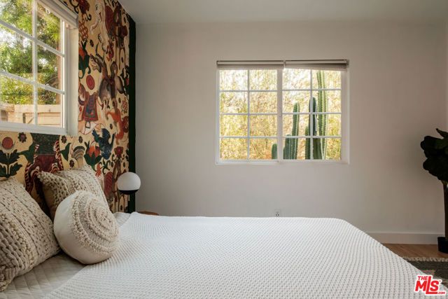 5922 4th Avenue, Los Angeles, CA 90043