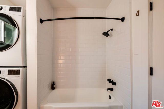 5922 4th Avenue, Los Angeles, CA 90043