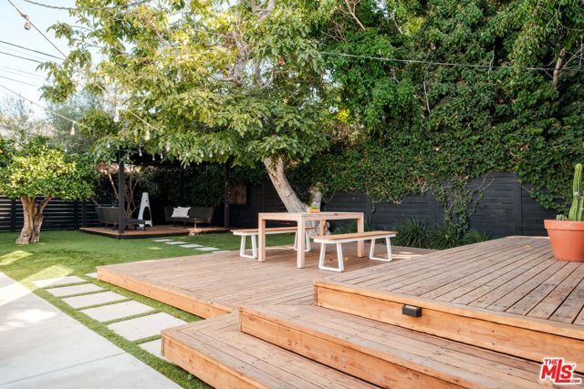 5922 4th Avenue, Los Angeles, CA 90043