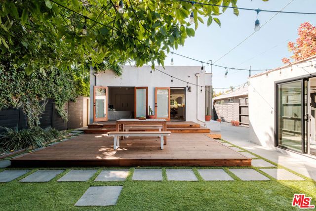 5922 4th Avenue, Los Angeles, CA 90043