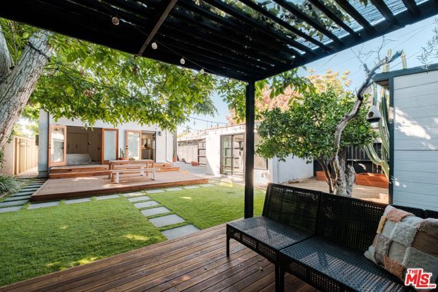 5922 4th Avenue, Los Angeles, CA 90043