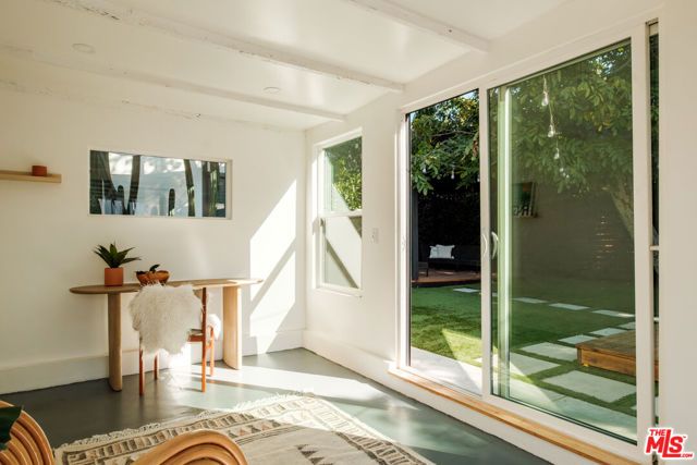 5922 4th Avenue, Los Angeles, CA 90043