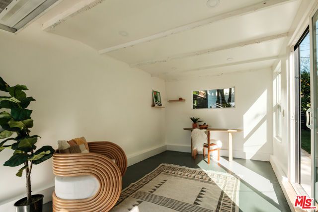 5922 4th Avenue, Los Angeles, CA 90043