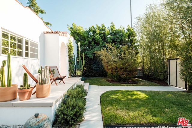 5922 4th Avenue, Los Angeles, CA 90043