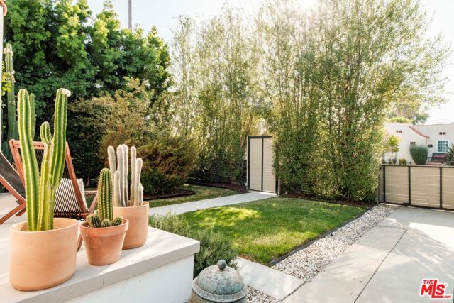 5922 4th Avenue, Los Angeles, CA 90043