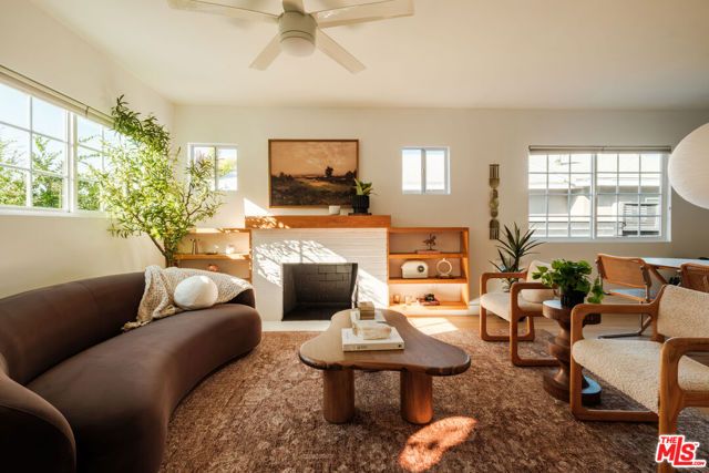 5922 4th Avenue, Los Angeles, CA 90043