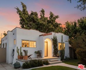 5922 4th Avenue, Los Angeles, CA 90043