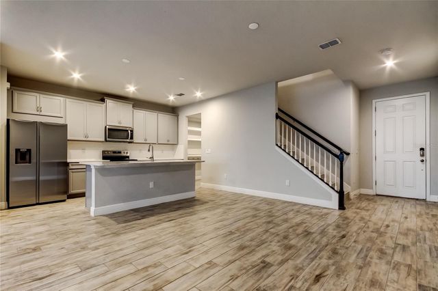 17623 LEDGER LINE LANE, Lutz, FL 33558