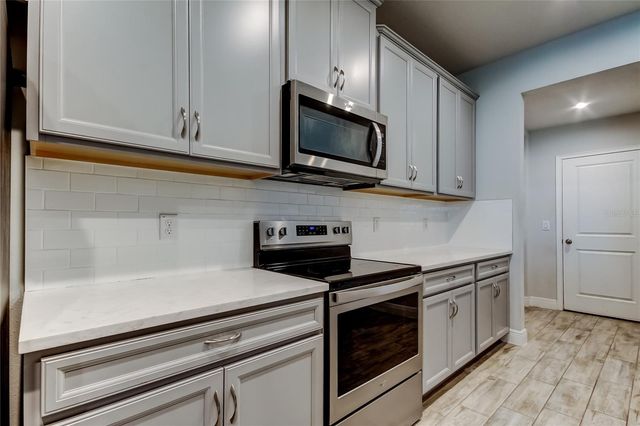 17623 LEDGER LINE LANE, Lutz, FL 33558