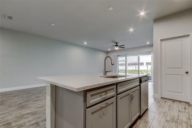 17623 LEDGER LINE LANE, Lutz, FL 33558