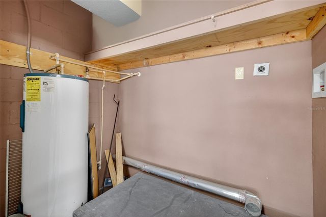 2212 LAKE POINTE CIRCLE, Leesburg, FL 34748