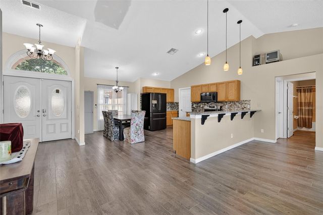 2212 LAKE POINTE CIRCLE, Leesburg, FL 34748