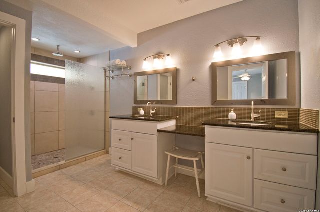702 E Schubert, Fredericksburg, TX 78624