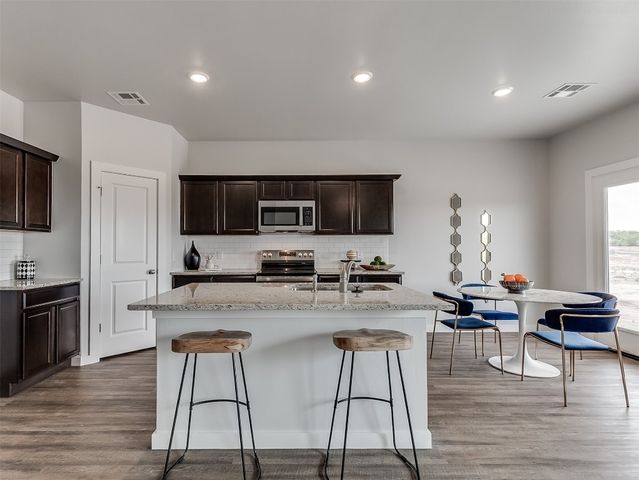 8218 Bluestem Trail, El Reno, OK 73036