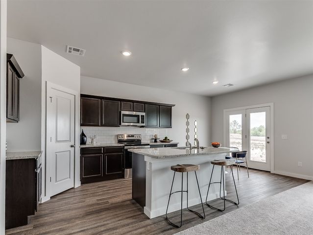 8218 Bluestem Trail, El Reno, OK 73036